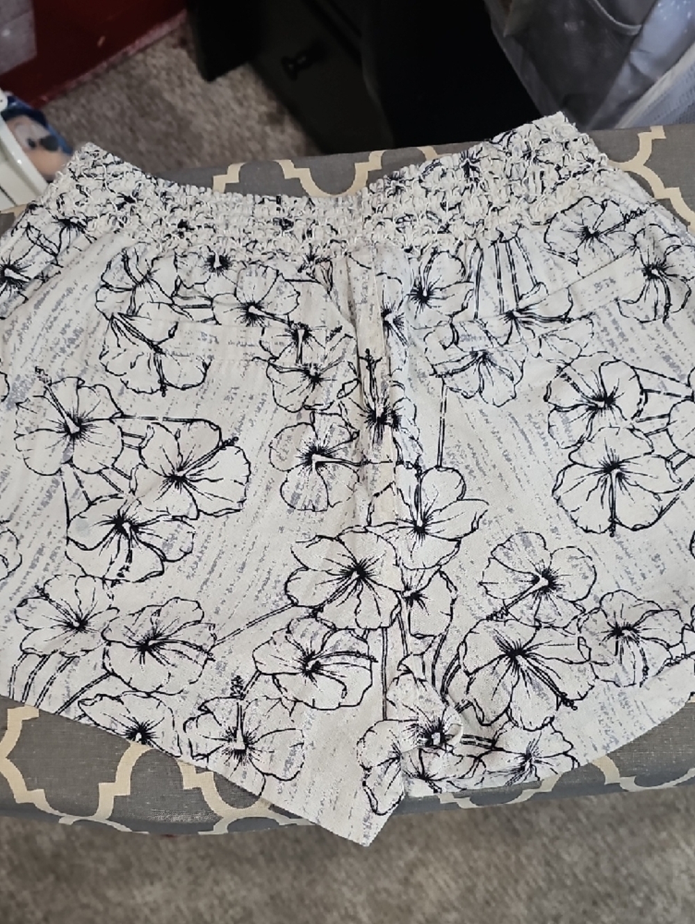 Gypsies & Moondust White Floral Drawstring Athletic Shorts - Picture 2 of 3